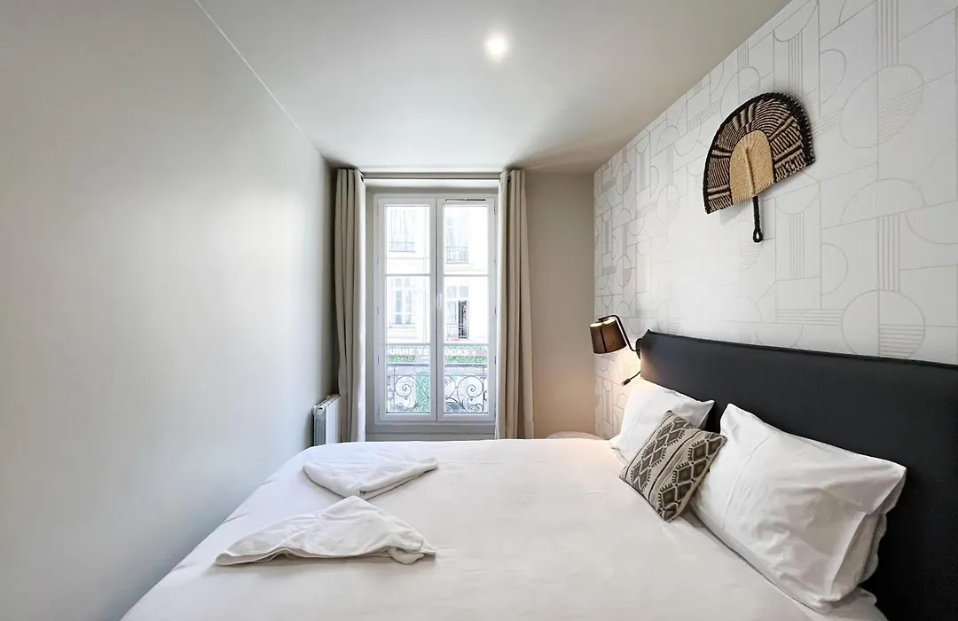 02 - Pretty 4Bdr Flat In Paris-1
